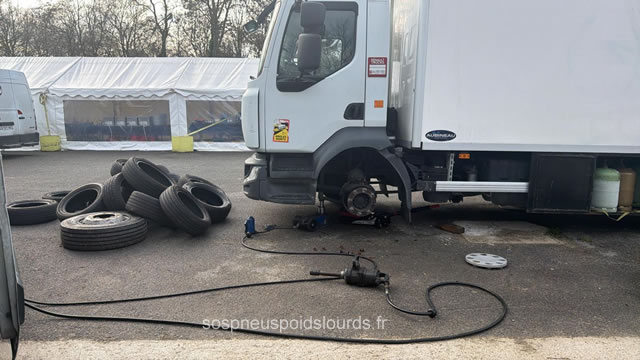 Dépannage pneus poids lourd 24/24
